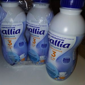 Donné 3 bouteilles de lait 3eme âge Gallia