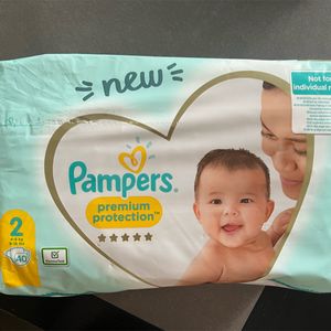 Couches Pampers bébé taille 2 