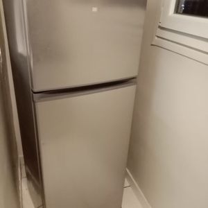 Réfrigérateur FAR couleur gris