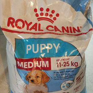 Croquettes Royal Canin puppy Medium (entamé) 