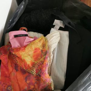 Énorme sac de vêtements pour femme taille 34-36 38