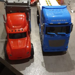 Lot de 2 camions jouets
