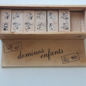 Dominos en bois pour enfant