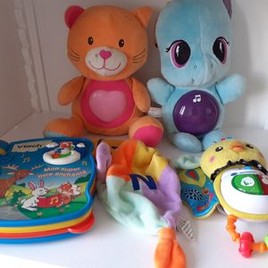 Lot jouets bébé/enfant