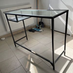 Table IKEA en verre