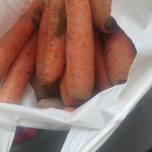 Un petit sac de carotte 🥕 et pommes de terres