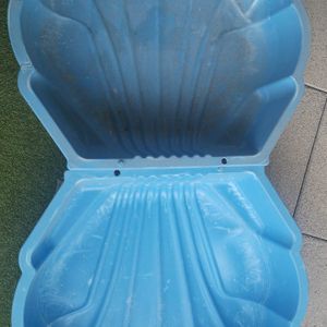 Coquillage bleu (piscine ou bac à sable) 