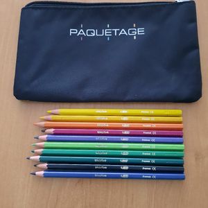 Trousse contenant 10 crayons de couleur
