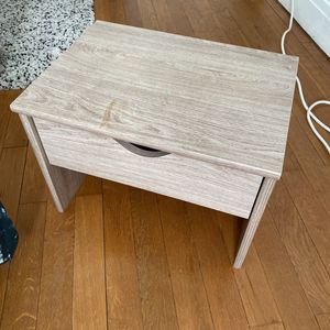 Table de chevet bois clair