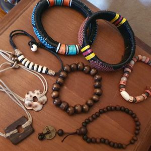 Lot Bracelets ethniques- état moyen 