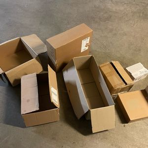 Lot de cartons - ideal pour des ventes en lignes 
