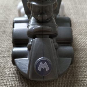 Figurine Mario Silver Kart.