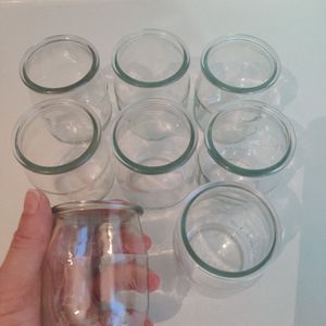 8 pots à yaourt en verre