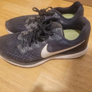 Chaussures Nike 39