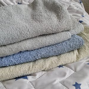 4 serviettes