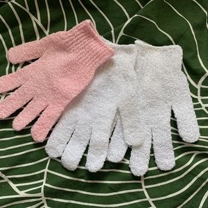 3 gants de gommage