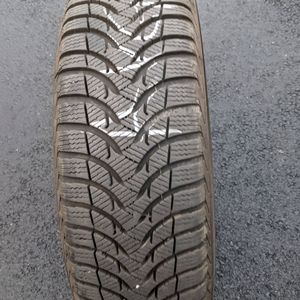 4 pneus hiver Michelin alpine A4 175/65 R15 88 H R