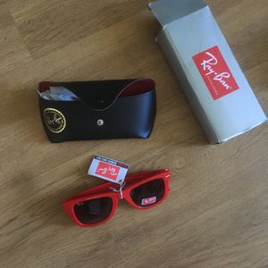 Ray-ban neuves taille enfant