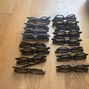 16 paires de lunettes 3D
