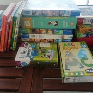 Lot de puzzles et livres enfants