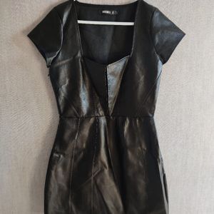 Robe Missguided t. 40