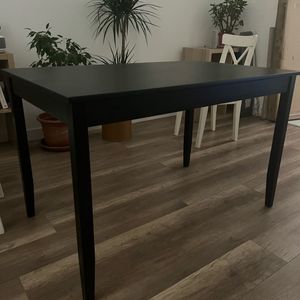 Table IKEA Noire 