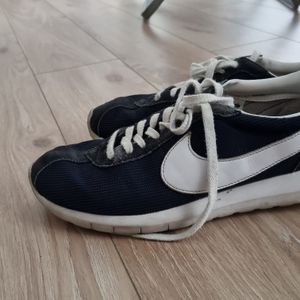 Baskets Nike taille 45