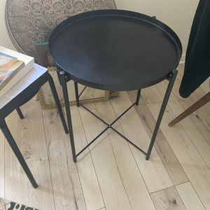Table noire ronde Ikea 