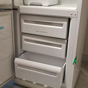 réfrigérateur + congélateur 