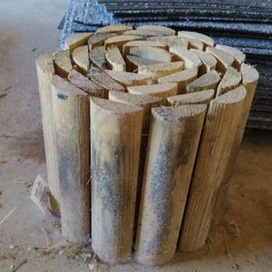 Rouleau de bois pour jardin