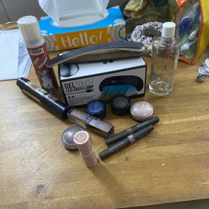 Lot maquillage / lampe uv ongles