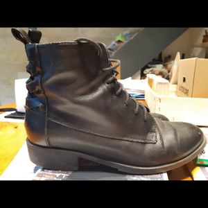 Boots t 37