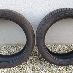 2 pneus Michelin Alpin 195/55R20