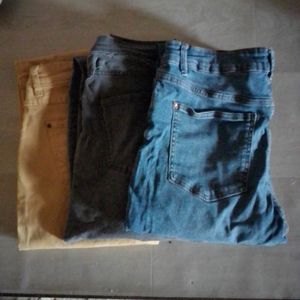 Trois jeans Taille 38 
