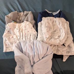 Vêtements bébés garçons et filles