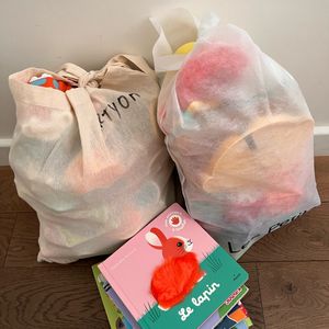 Jouets et livres pour bébé 
