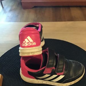 Baskets fille Adidas T28