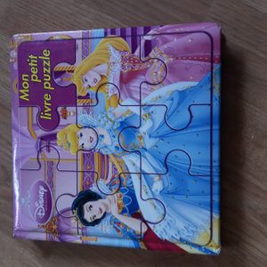 Livre puzzle Princesses Disney