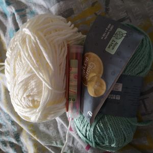 Pelottes de laine et crochets