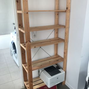 Étagère IKEA en bois 