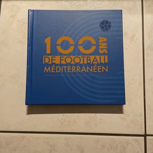 Livre 100 ans de Football
