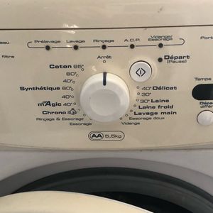 Offre machine à laver en très bon état.Whirlpool 