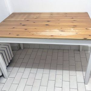 Donne Table IKEA - Boulogne Billancourt