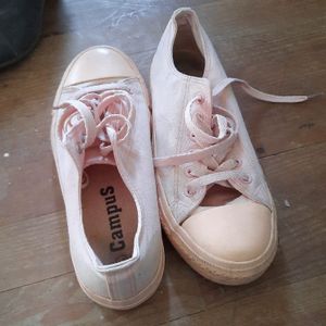 Chaussure style converse 