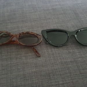 2 paires de lunettes de soleil