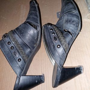 chaussures avec talon T 39