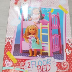 2 poupées avec lits superposés 