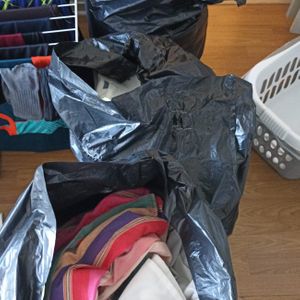 3 sacs des vêtements homme 