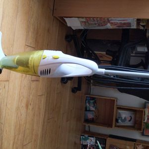 Aspirateur Balai 