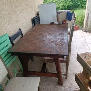 Table + 6 chaises 